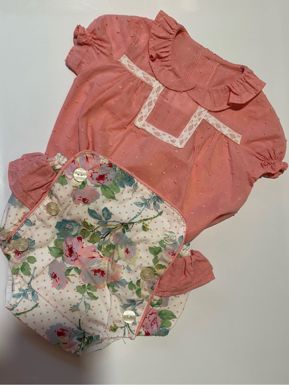 Maria y Paula Baby Girl Coral Top & Floral Bloomers Set 9M